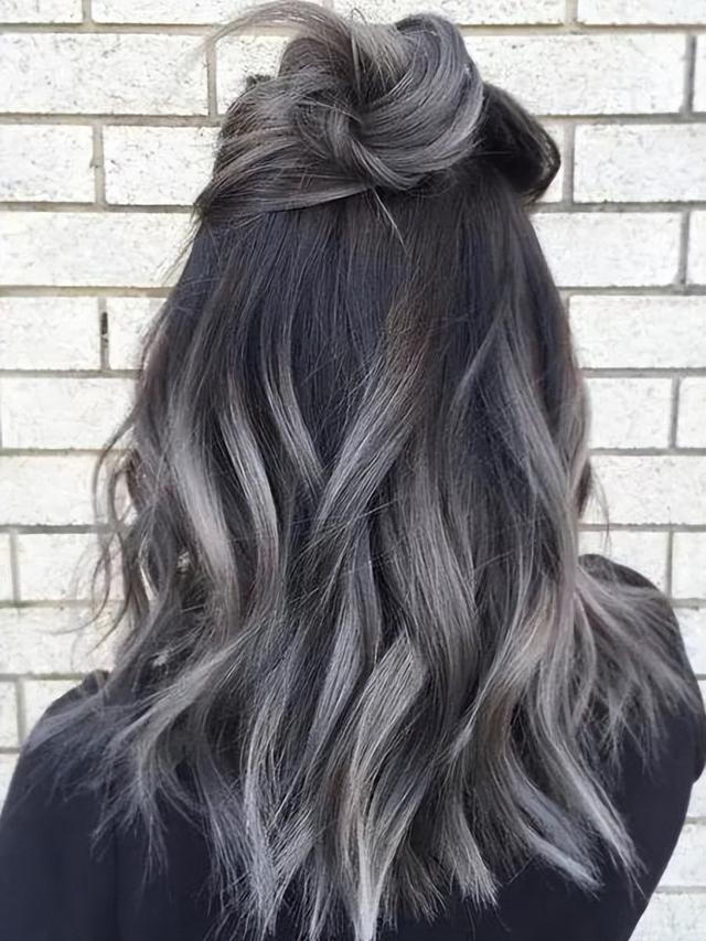 脸大剪什么发型好看图片，这有16款发型有适合你的吗（头大脸大的女人别再踩雷了）