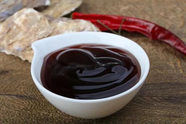 生抽可以用什么代替，生抽可以用酱油代替吗（酱油、生抽、老抽、味极鲜、蚝油）