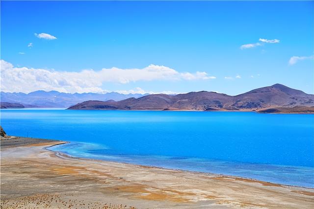 羊湖属于哪里，羊湖属于哪里管辖（遇见人间仙境羊湖最真实的模样）