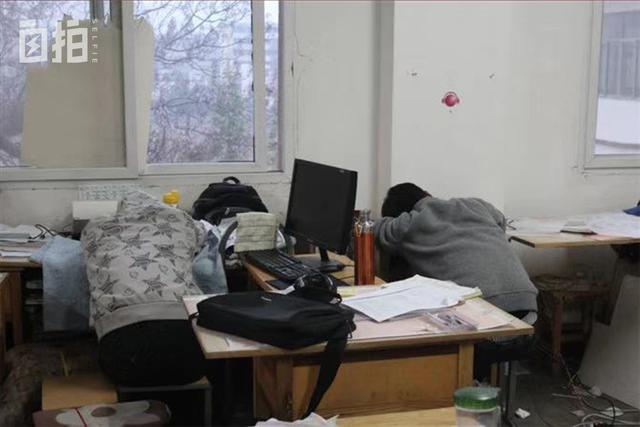 理发师的英文职称用什么好，适合理发师的英文名字（读完硕士读职校）