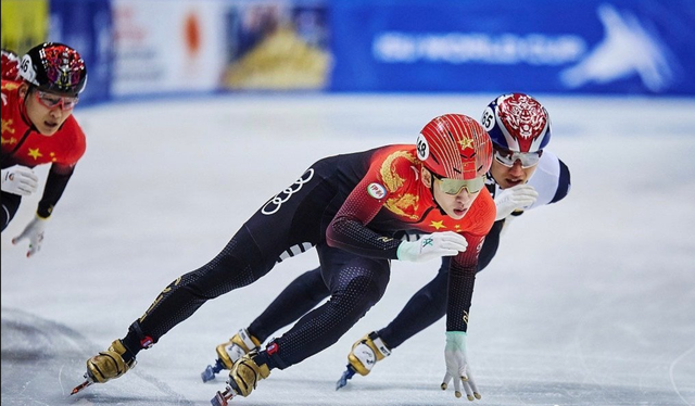 林孝埈中国队首金，林孝俊中国队服（归化林孝埈世界杯为中国夺首金,5年首冠趴教练怀中落泪）