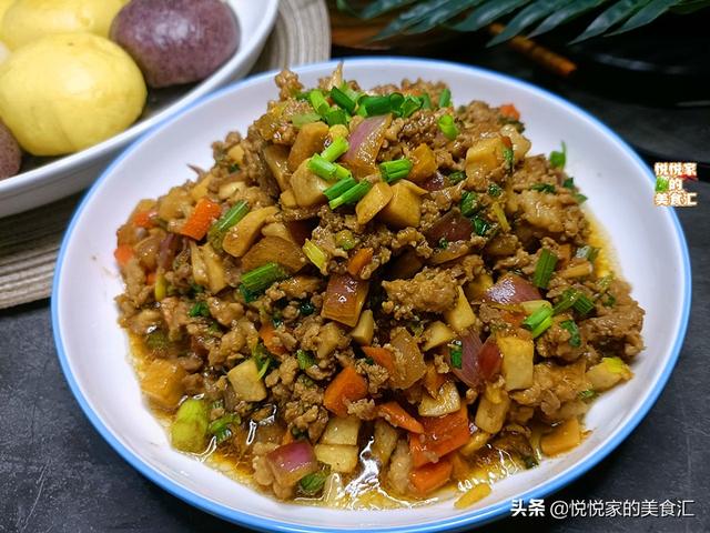 红萝卜焖肉怎么做，萝卜焖肉怎么做好吃（天越冷越该多吃这菜）