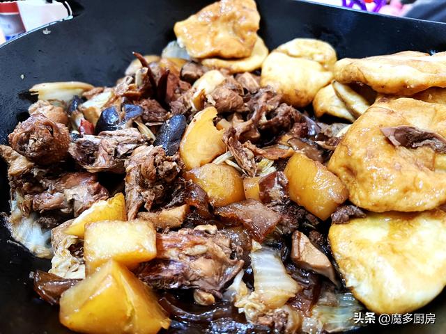 最简单的炖鸡汤方法，清炖鸡汤最简单的做法（热乎乎一大锅真香）