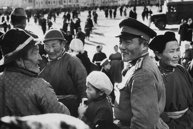 蒙古什么时候从中国独立的，蒙古国什么时候从中国分出去的（外蒙古为何才宣布独立呢）