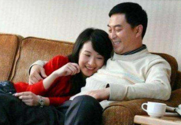 张嘉译的妻子，知名演员杜珺：与张嘉译离婚后（张嘉译的妻子是谁呀 个人资料）