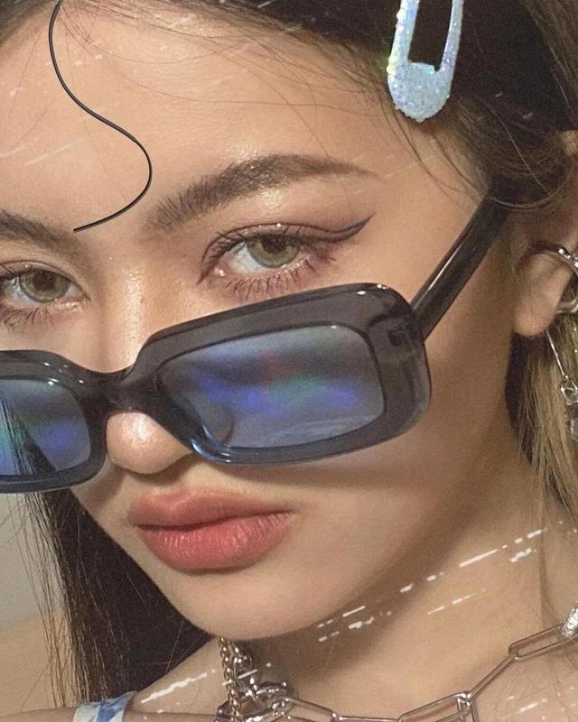 欧美真人魅力女头，微信头像，欧美真人魅力女头（欧美辣妹头像）