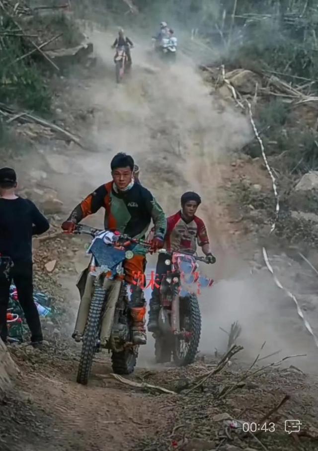 叮嘱路上注意安全的话，叮嘱路上注意安全的话语（幺儿一一注意安全）