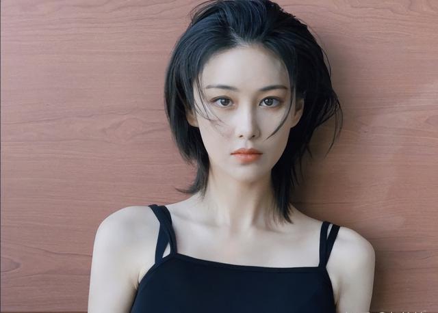 李晨张馨予生活照，张馨予写真 生活照（张馨予：游离吴卓羲和李晨后）