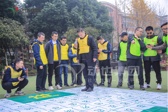 联欢会上的小游戏，篝火晚会趣味小游戏（年会上绝对不冷场的小游戏）