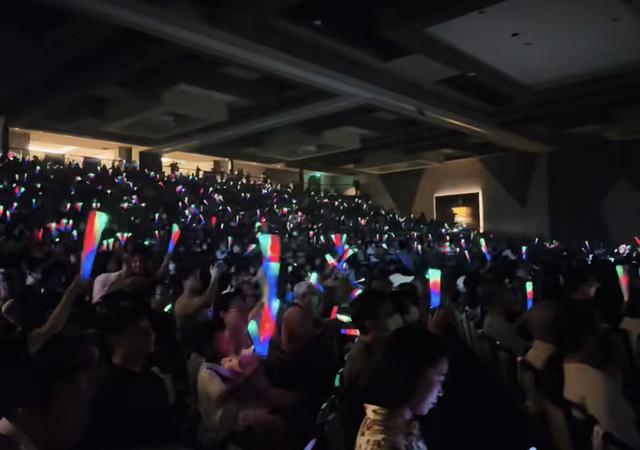 周华健个人资料，61岁周华健美国开演唱会