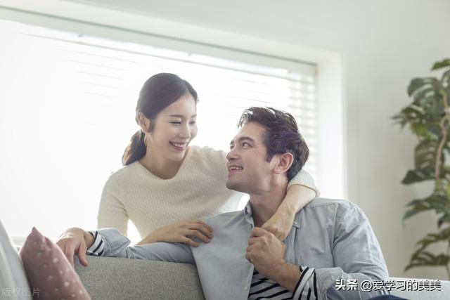 唯美好看高清的爱情文字图片 我很喜欢当年喜欢你的那个我，爱情图片唯美 文字（刻骨铭心的爱情就应该这样）