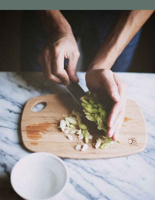 桑刀是什么刀，家用桑刀还是切片刀（中国人对刀工有执念吗）