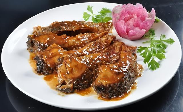 唐山都有什么好吃的东西啊，唐山特色好吃的地方有哪些（第六道被称为舌尖上的“鸿门宴”）