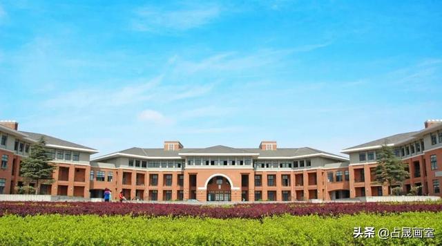 四川美术学院一年学费多少钱，2021四川美术学院学费（2022四川美术学院报名即将截止）