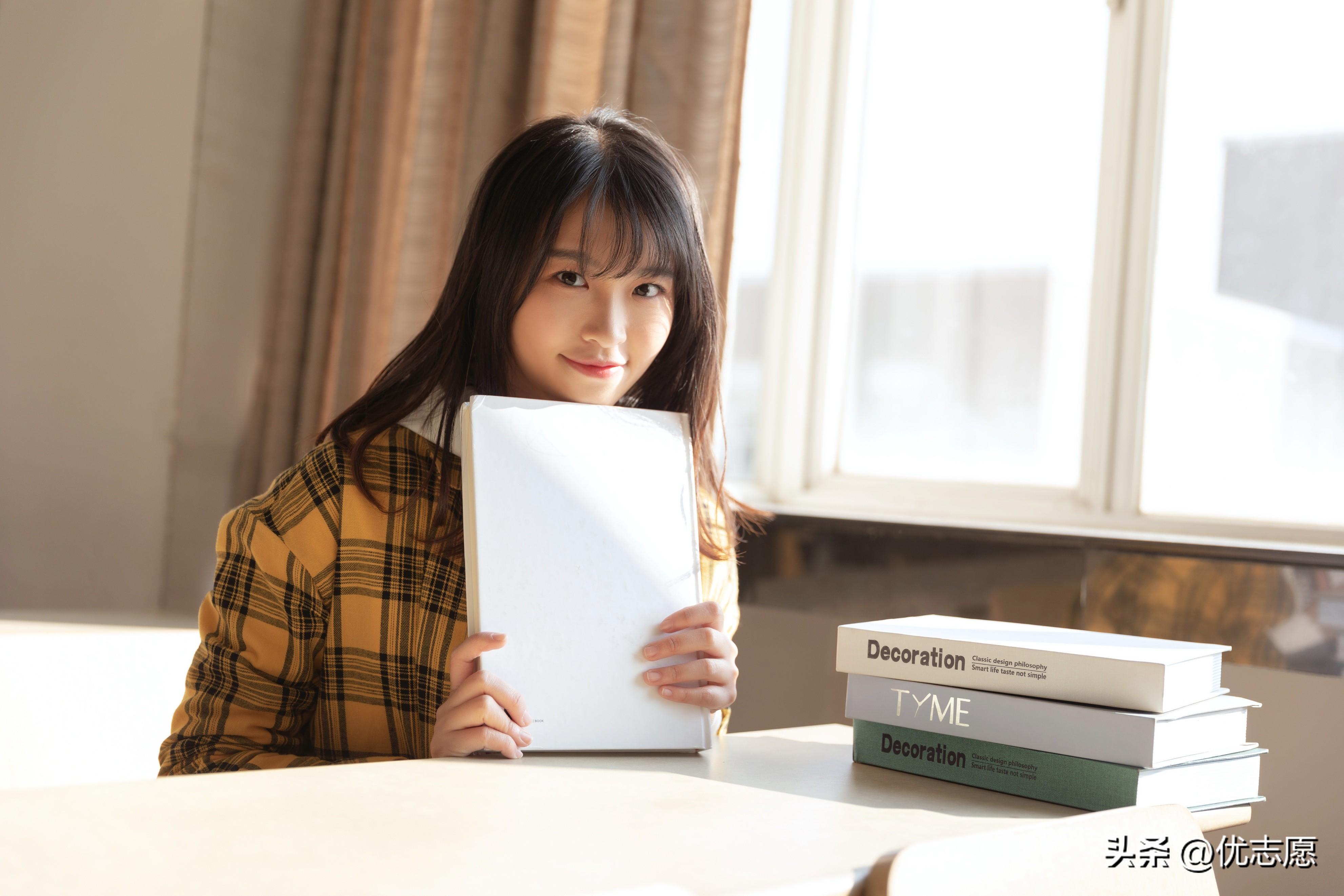 2020贵州文科录取情况（贵州的高考生家长快来看2022文科院校录取波动）