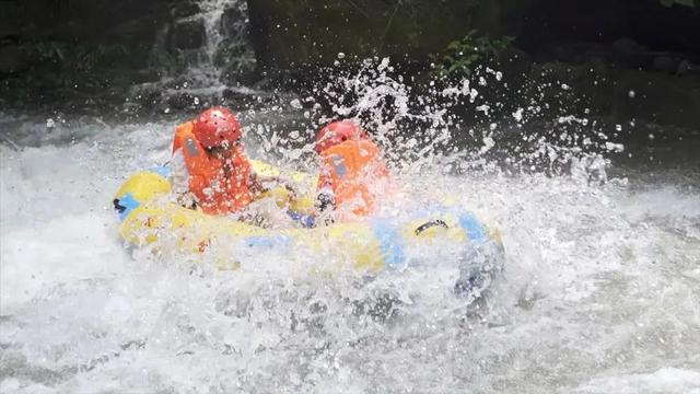 附近游泳馆在哪里最近，天通苑附近哪里有游泳馆（穿丛林越峡谷，比空调屋还凉快）