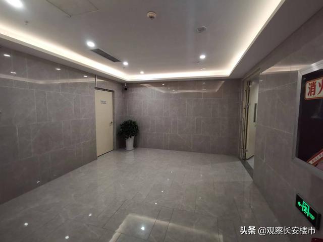 华润置地·未来城市内部，市价6折，几万西安人摇号抢购