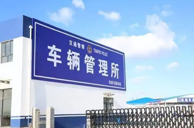 东风雪铁龙凯旋汽车，东风雪铁龙凯旋这车怎么样（汶川大地震留下一辆“神车”）