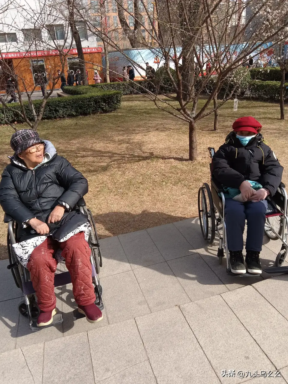 老人家里找保姆，月工资三万五千元，为何没有人去应聘？