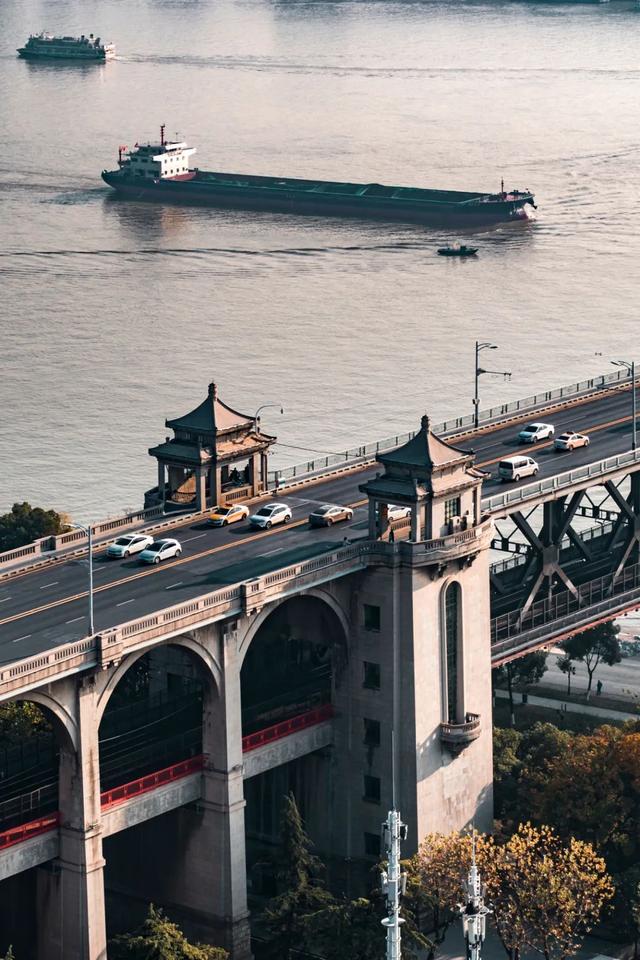 武汉最繁华的商业街，武汉最繁华的商业街在哪里（武汉两条步行街）