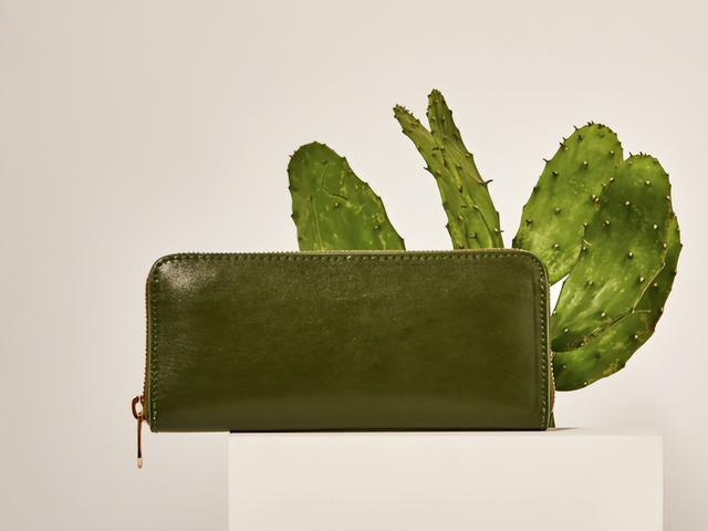 仿皮是什么材质，沙发仿皮是什么材质（时尚界的新宠——水果皮革）