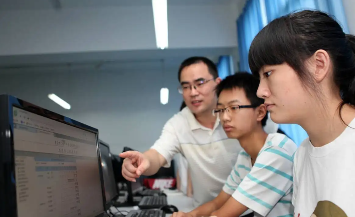 院校对比（有几所二本院校变成一本）