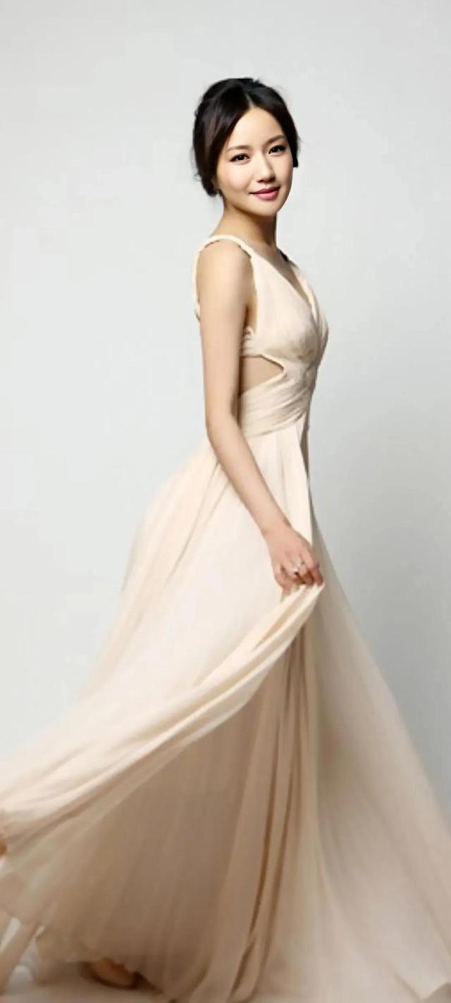 韩雨芹个人资料，韩雨芹简介（韩雨芹惊艳写真美图）