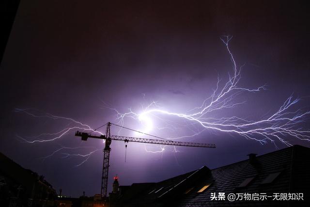 梦见黑色的龙卷风，梦见黑色的龙卷风什么意思（10个你不应该忽视的梦境征兆）