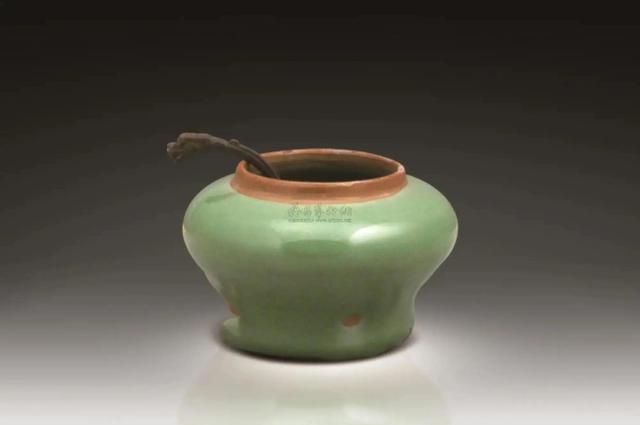 水盂是干什么用的，瓷器水盂是干什么用的（砚边点滴：水盂）