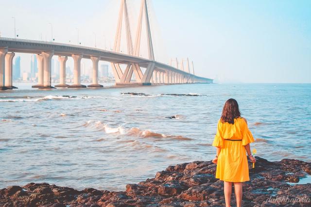 越是有钱的男人越喜欢的女人，为什么女人都喜欢有钱的男人（有钱男人更容易对三种女人着迷）