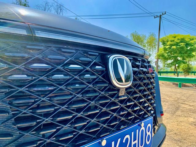 多功能方向盘是什么意思，多功能方向盘是干嘛的（75p老司机详解多功能方向盘的用处与用法）