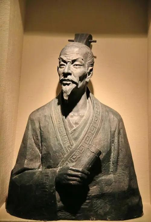 盼星星盼月亮用成语表达，盼星星盼月亮用成语怎么表达（谁能一直吹牛一直爽）