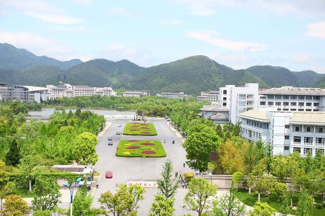 浙江农林大学分数线，浙江农林大学2022年在各个榜单中的排名情况（一考生668分选择浙江农林大学）