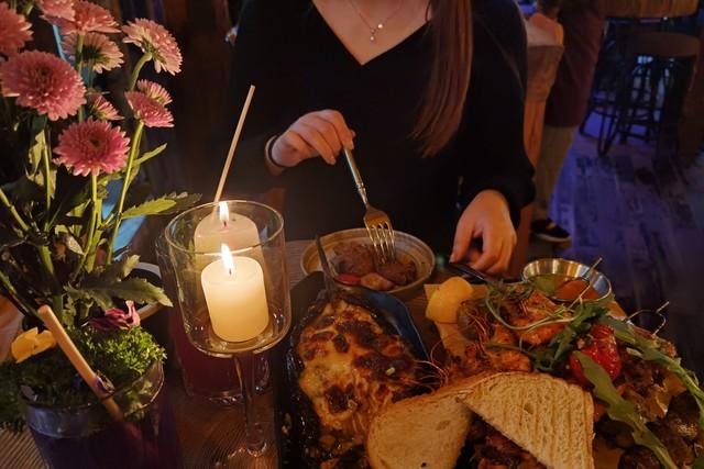 情人节怎么过才浪漫，情人节怎么过比较浪漫（情人节到了，做什么事最浪漫）