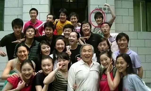 张翰的个人资料，张翰个人资料简介（从“娱圈顶流”到“逐渐油腻”）