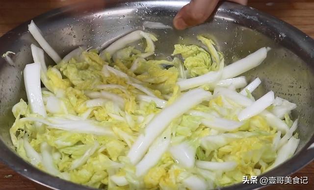 娃娃菜怎么做好吃又简单不用烤，娃娃菜这样做太香了
