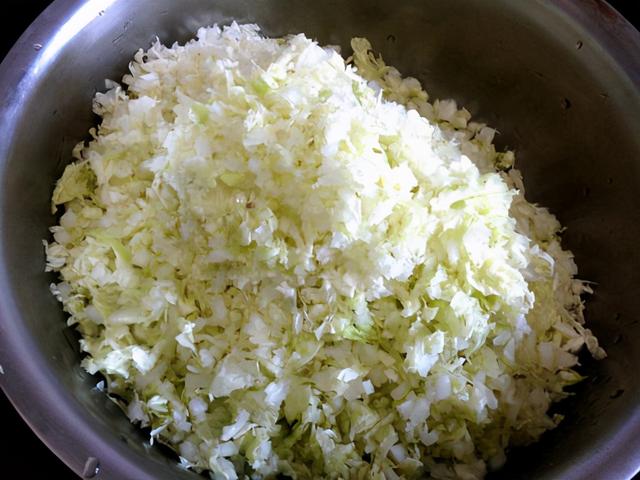 猪肉馅怎么调好吃，肉包子猪肉馅怎么调好吃（教你万能调肉馅诀窍）