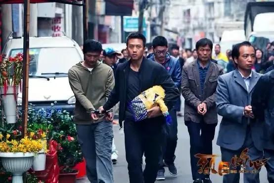 烈日灼心杀人案真相，烈日灼心凶手视频（原来辛小丰他们揽下所有罪行）