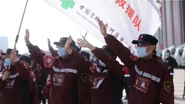 李文亮妻子的现状，新冠吹哨人李文亮离世后