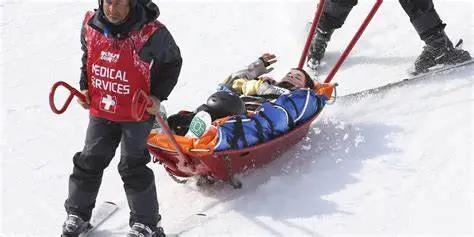 滑雪单板和双板哪个难，滑雪单板容易还是双板好学（你选单板or双板）