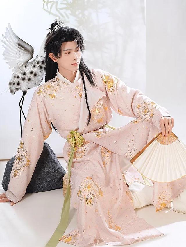 汉服圆领袍无缝领子，圆领袍——唐圆领