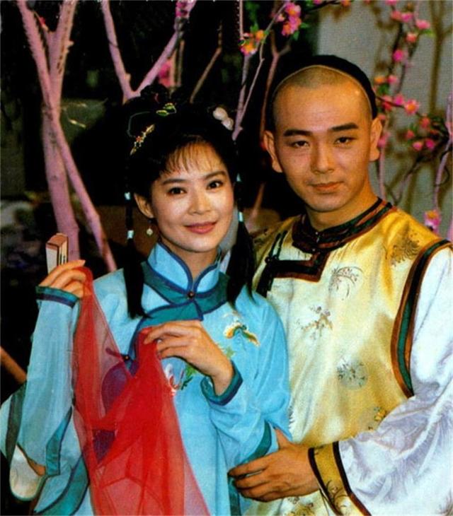 《奋斗》播出15年，10位演员境况差距大，两人塌房，女5号成赢家