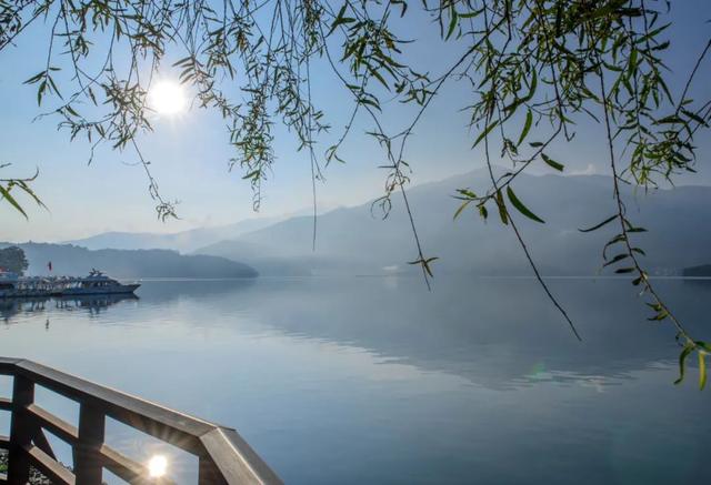 全国铁路地图高清版，全国铁路动车组运行线路图（京台铁路要开修了）