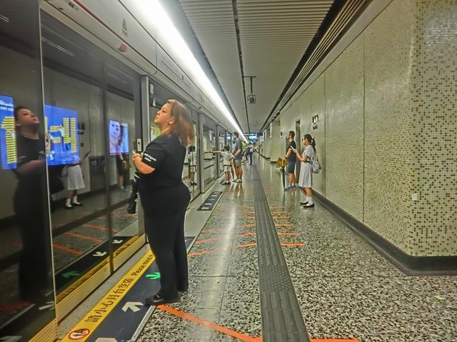 去香港旅游注意事项，香港旅游注意事项禁止喂养鸽子吐痰违反将被刑事检控（整理出这篇最全攻略）