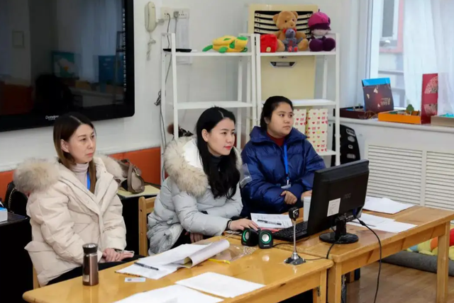 教资面试是同组淘汰吗，教资面试每一组都会淘汰人吗（教资面试考官做这些举动）