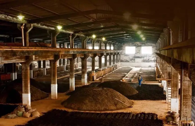 白酒和啤酒一起喝有什么危害，喝完白酒换啤酒的害处（记住这3点）