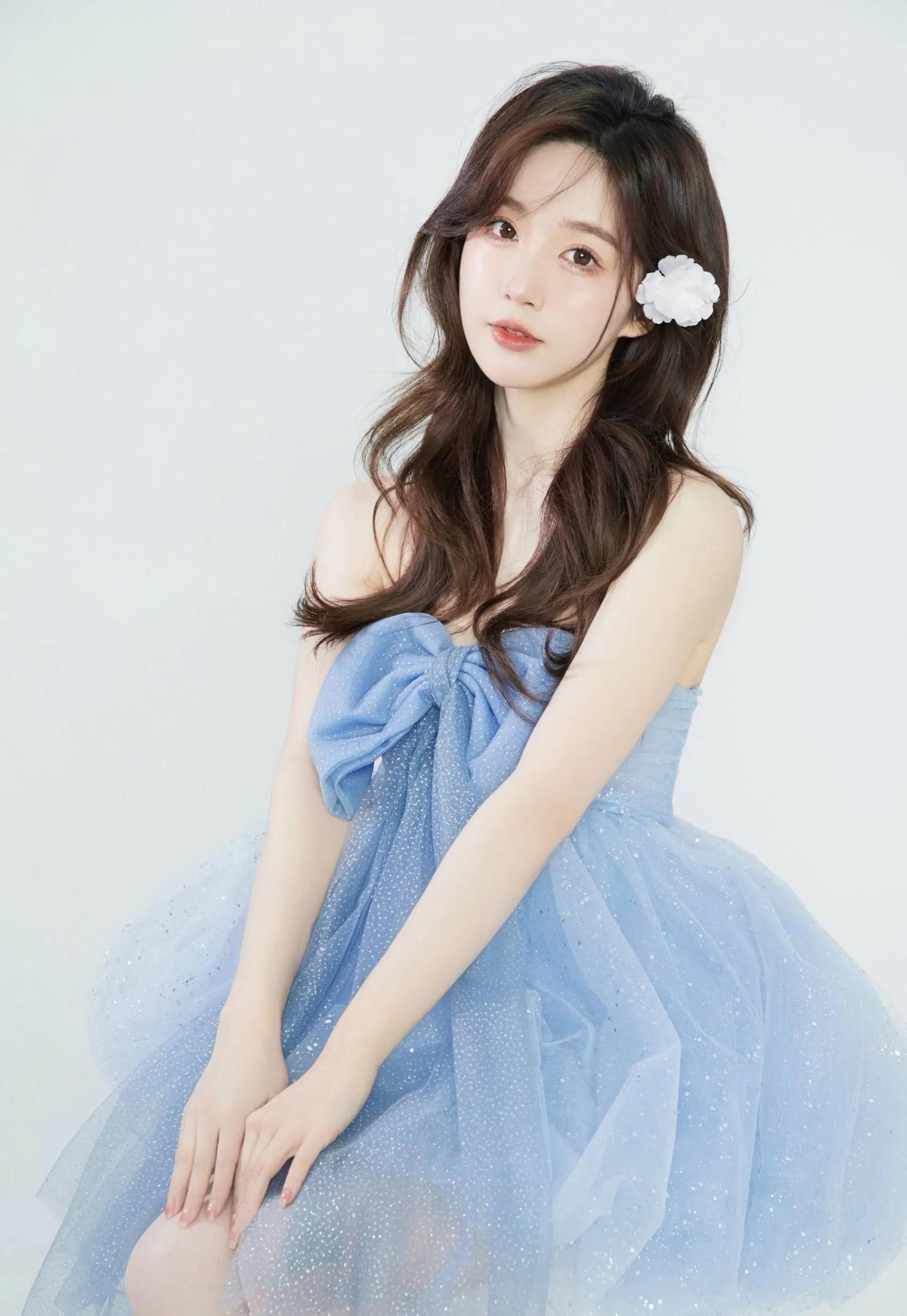 "宝藏女孩"伍雅露