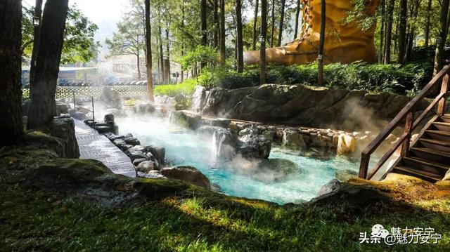 冬日泡温泉好惬意，安宁人冬天不可少的惬意