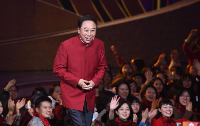 常青树有哪些，冬天常青树有哪些（10位春晚常青树今昔照）