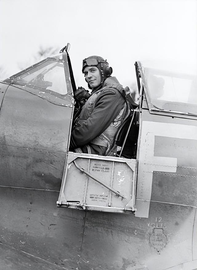 击沉日本军舰最新消息，今天中国击沉日本军舰（什么狠人能炸掉日本两艘航空母舰）